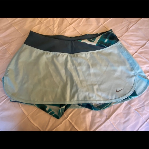 Nike Pants - Nike Women’s Dri-Fit Skort